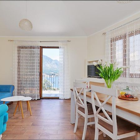 Our Sunset Apartments With Pool And Sea View Kotor Eksteriør bilde