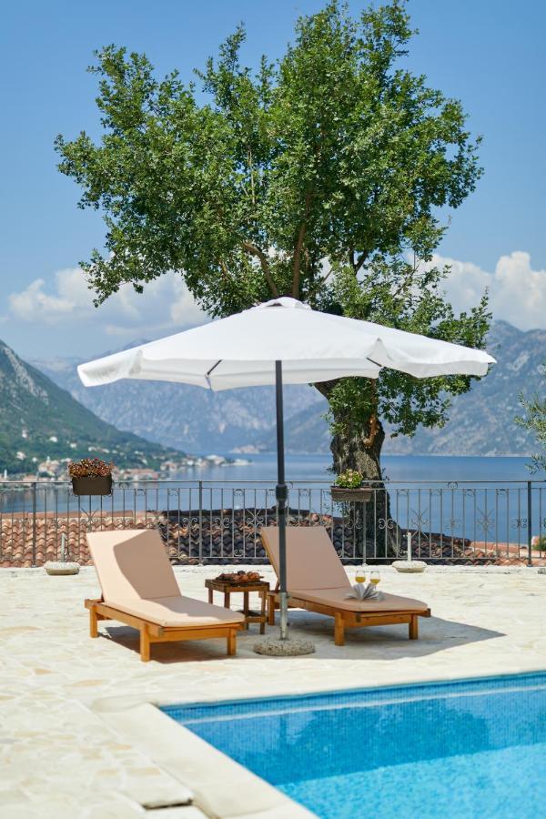 Our Sunset Apartments With Pool And Sea View Kotor Eksteriør bilde