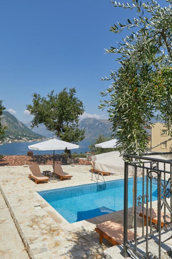 Our Sunset Apartments With Pool And Sea View Kotor Eksteriør bilde