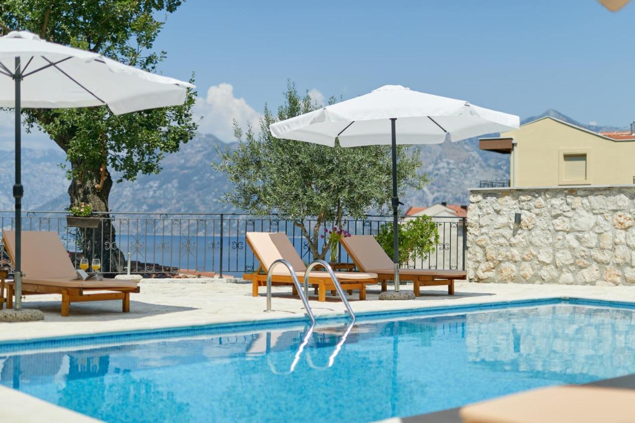 Our Sunset Apartments With Pool And Sea View Kotor Eksteriør bilde