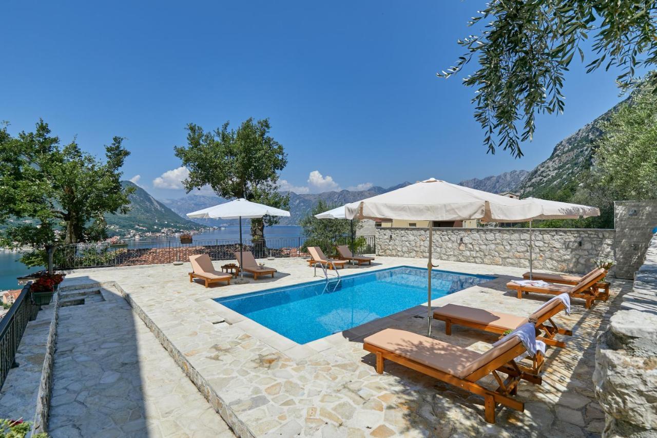 Our Sunset Apartments With Pool And Sea View Kotor Eksteriør bilde