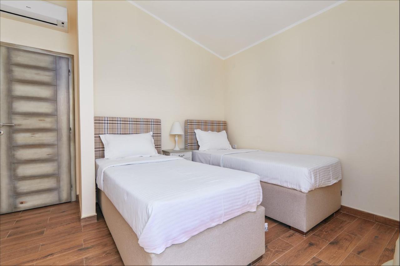 Our Sunset Apartments With Pool And Sea View Kotor Eksteriør bilde