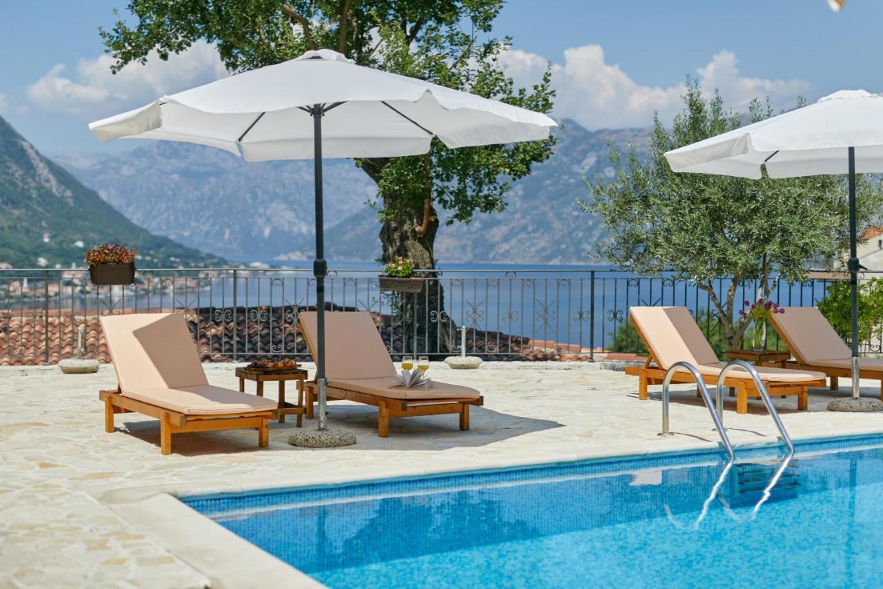 Our Sunset Apartments With Pool And Sea View Kotor Eksteriør bilde